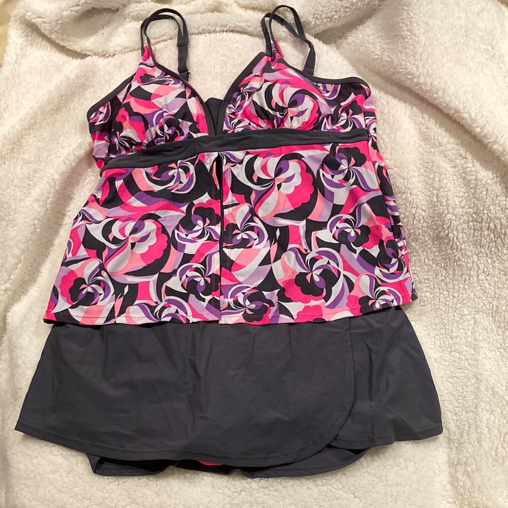 NWOT bathing suit set
